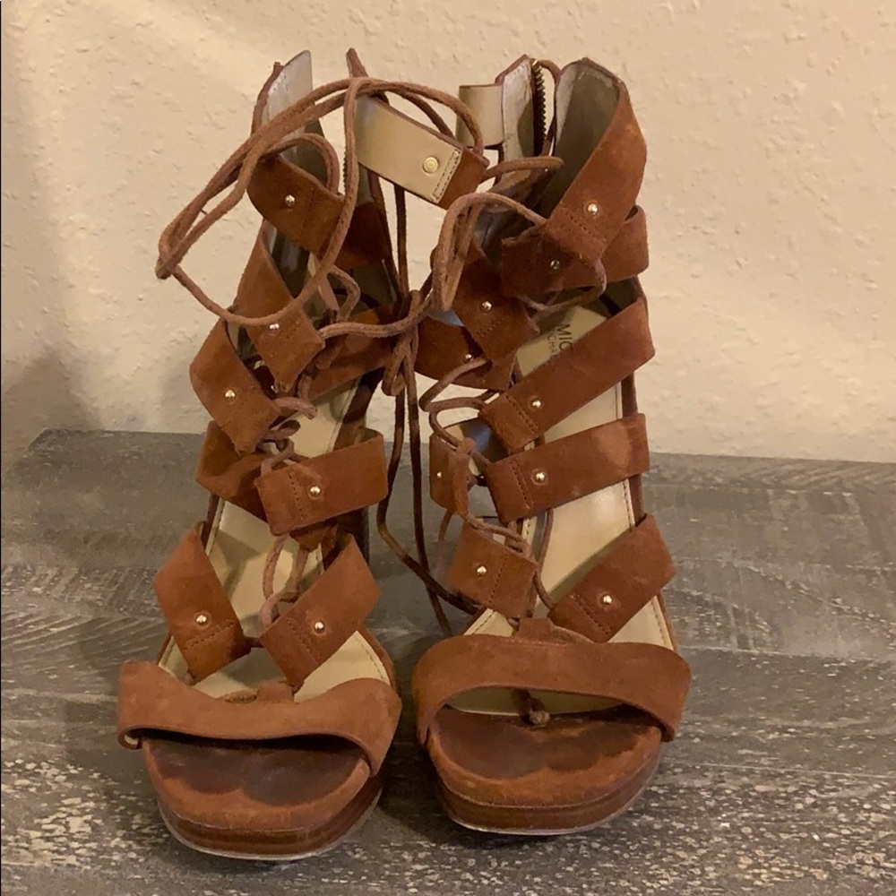 Michael Kors satchel pumps